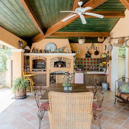 Bed and Breakfast Agreable Chambre D'Hotes Avec Piscine Le Beausset Exterior foto