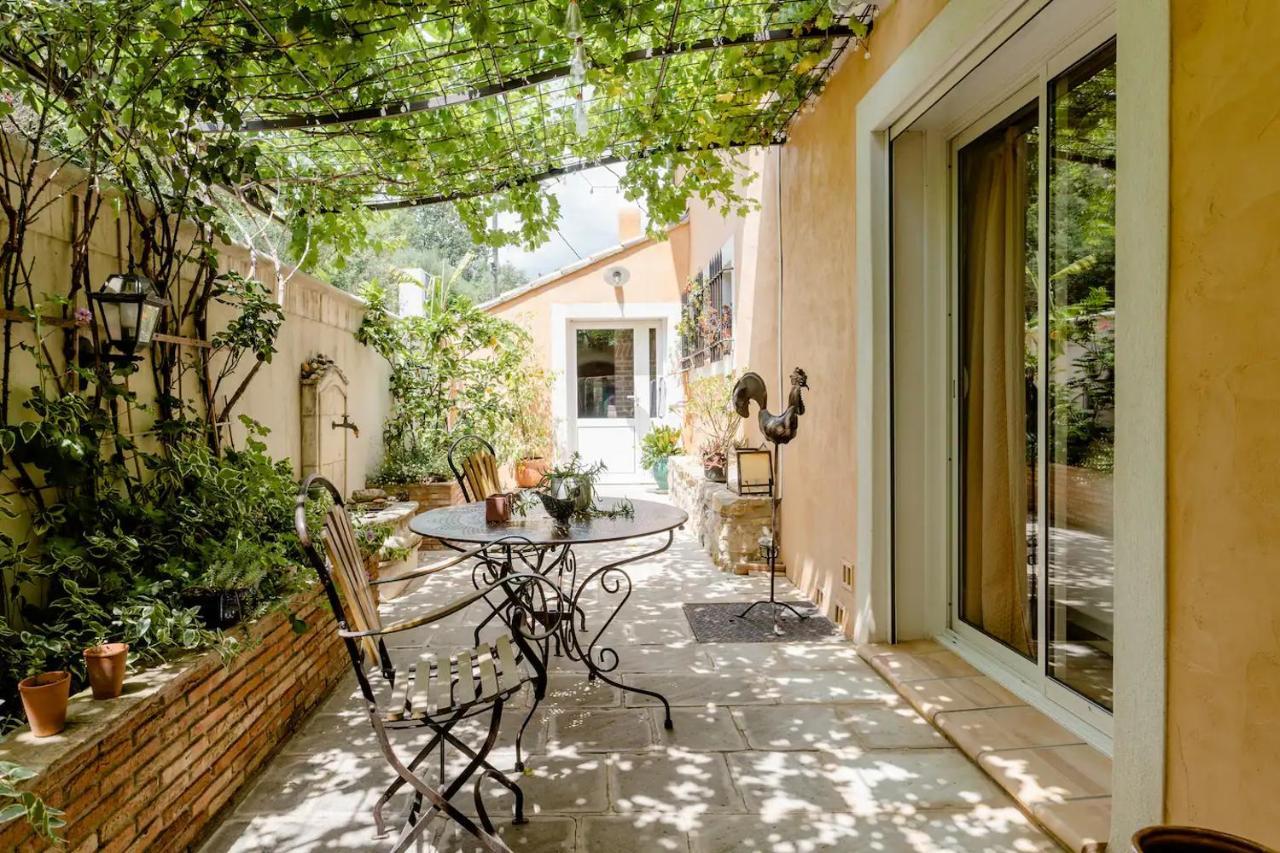 Bed and Breakfast Agreable Chambre D'Hotes Avec Piscine Le Beausset Exterior foto