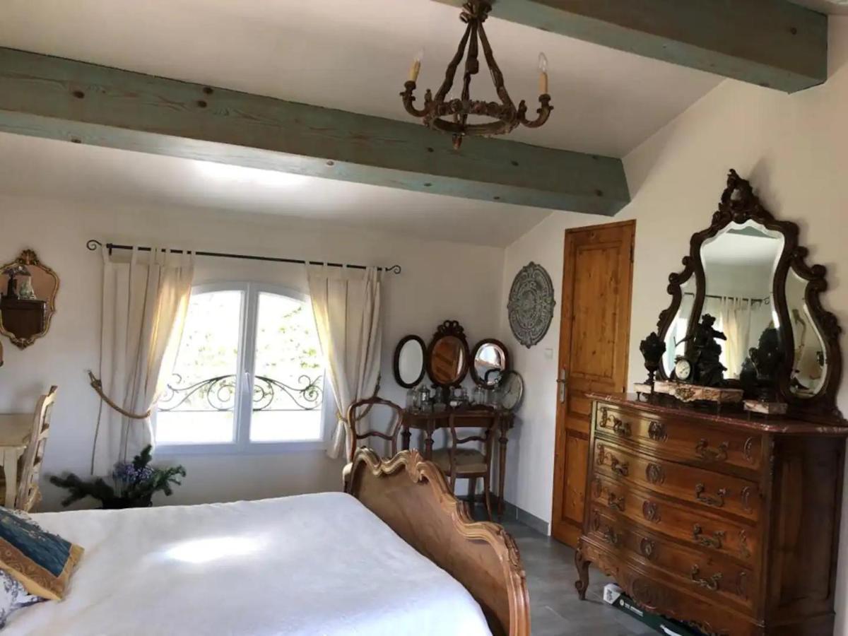 Bed and Breakfast Agreable Chambre D'Hotes Avec Piscine Le Beausset Exterior foto