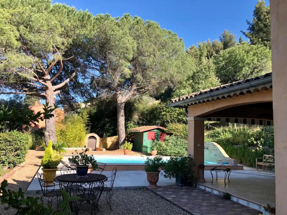 Bed and Breakfast Agreable Chambre D'Hotes Avec Piscine Le Beausset Exterior foto
